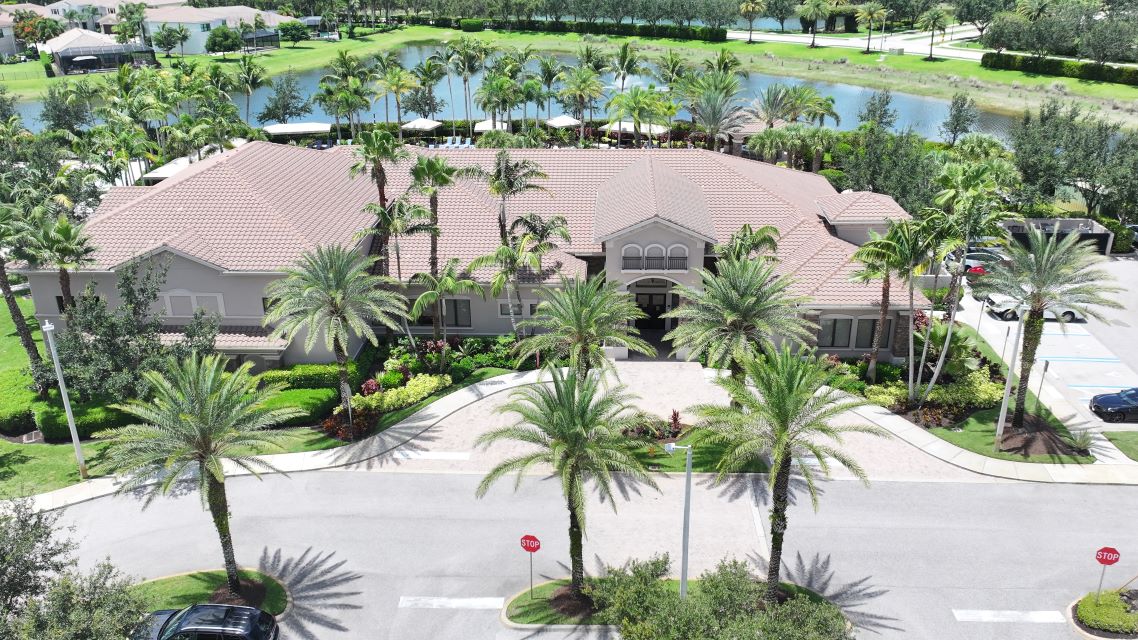 #1 Clubhouse