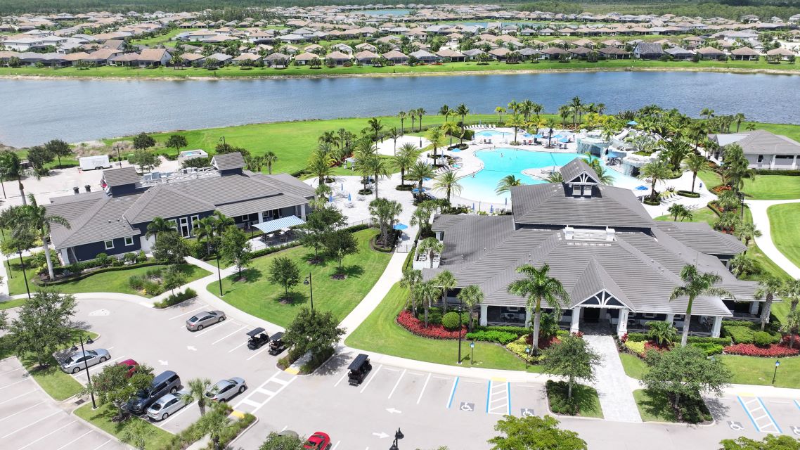 #5 Clubhouse